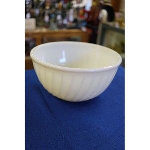 Anchor Hocking Fire King Glass Ivory Swirl 9" Mixing Bowl